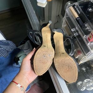 Vince camuto 4 inch heels Black